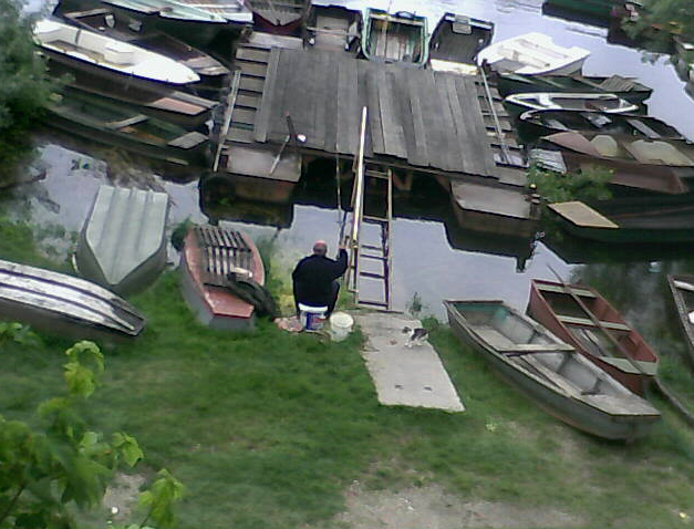 Ellepte a víz a hárosi csónakkikötő bejáróját