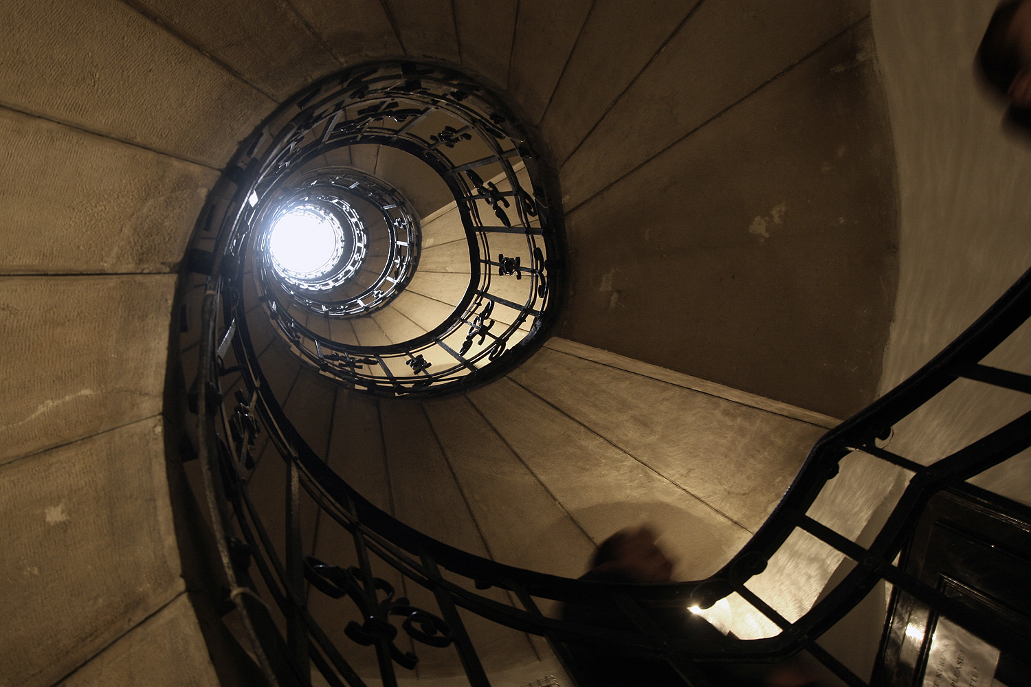 Illustration for article titled Gigászok harca: egyházi panoráma vs óriáskerék