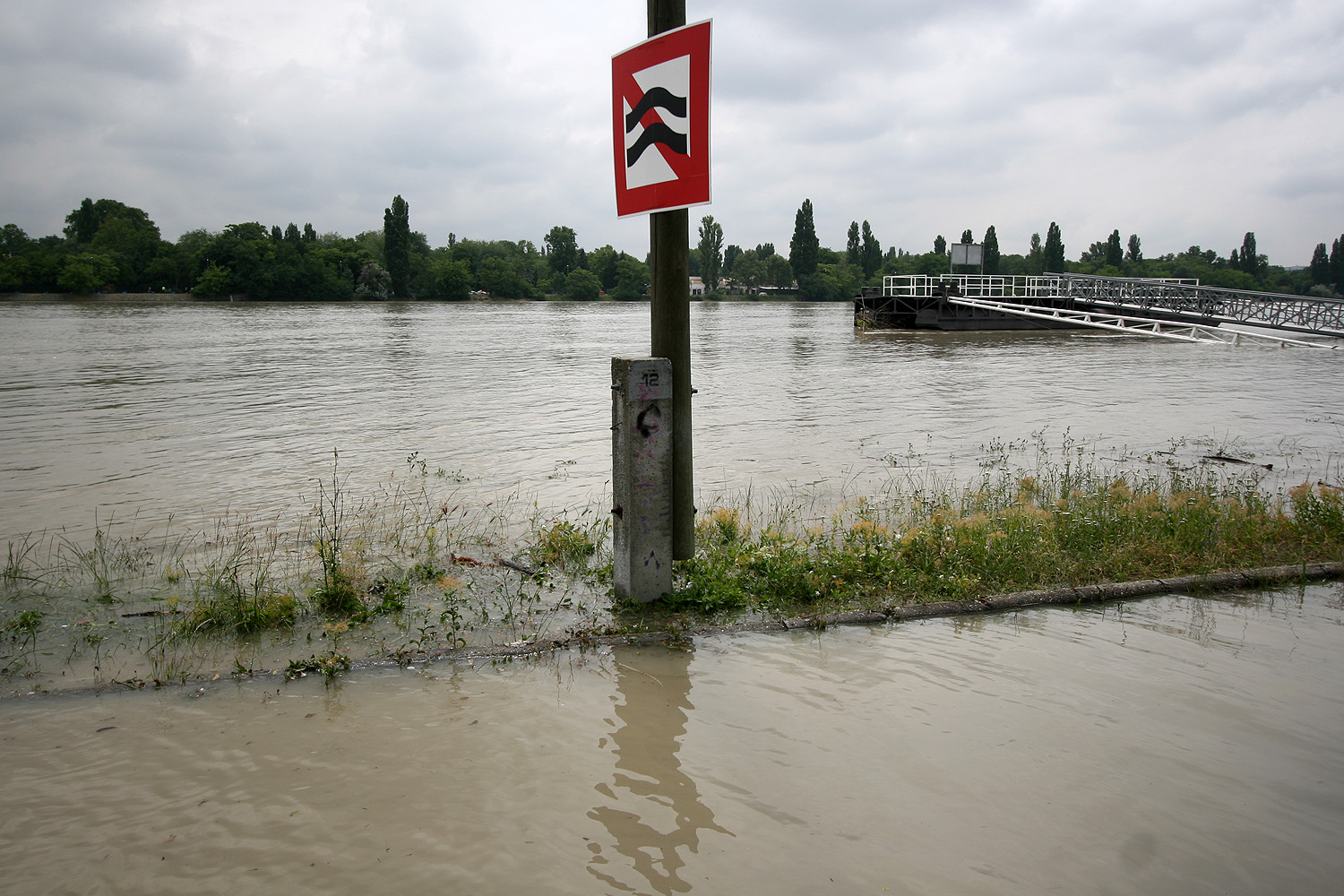 Illustration for article titled Javában homokzsákolnak Budapesten is — a Cink képriportja