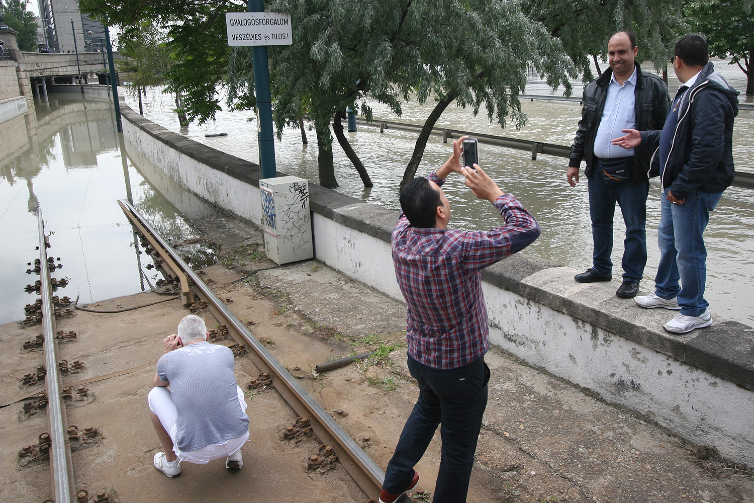 Illustration for article titled Javában homokzsákolnak Budapesten is — a Cink képriportja