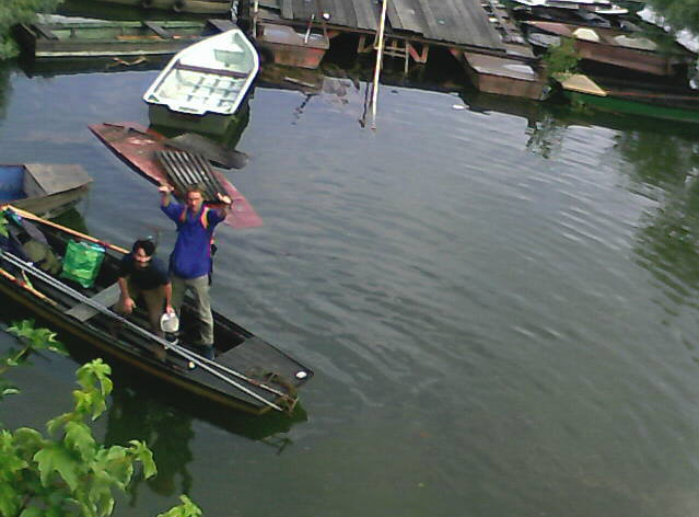 Illustration for article titled Az árvíz nemcsak szopás: horgászkalandok Hároson