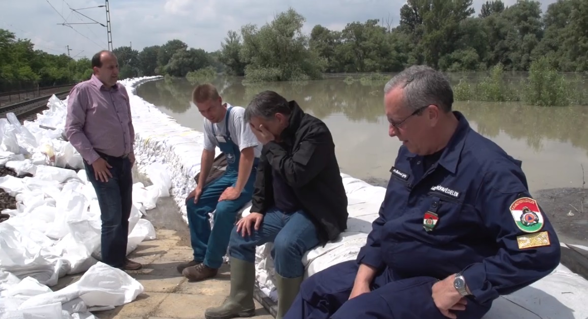 Legyél légy a falon az új Orbán-videóban!