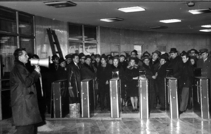 Illustration for article titled Mától teszteli a BKK a metró új beléptetőkapuit