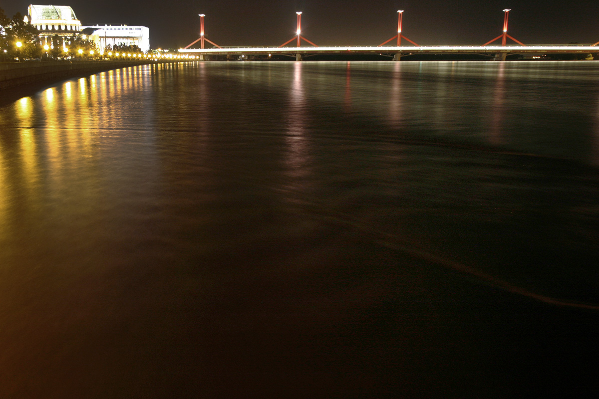 Illustration for article titled Így tetőzött a Duna Budapestnél