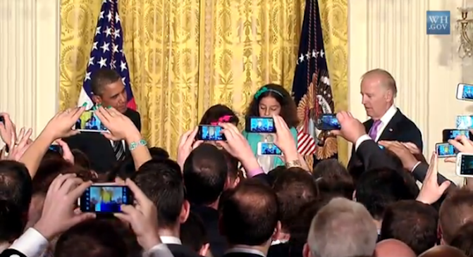 Telefoncsorda támadta meg Obama elnököt