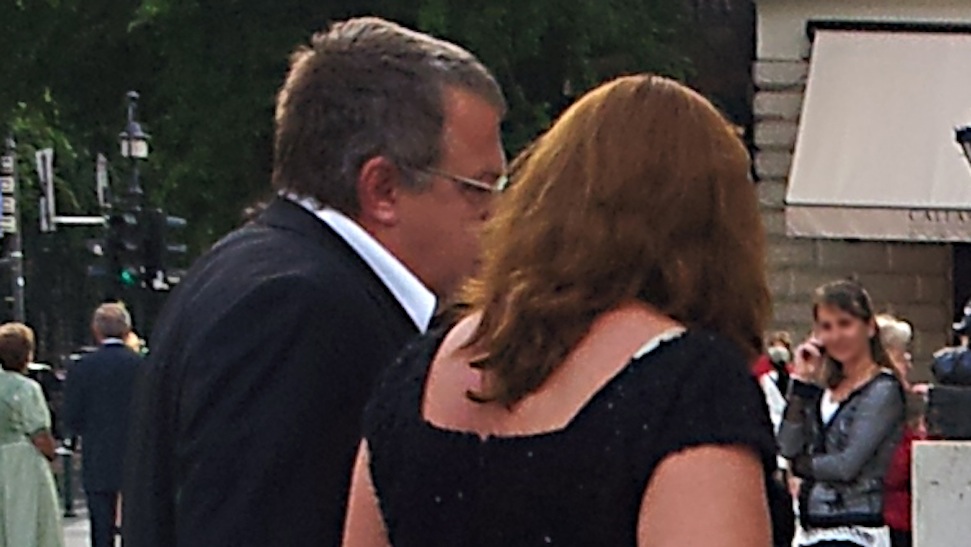 Az ország legbénább lesifotósa fotózta le Simicska Lajost