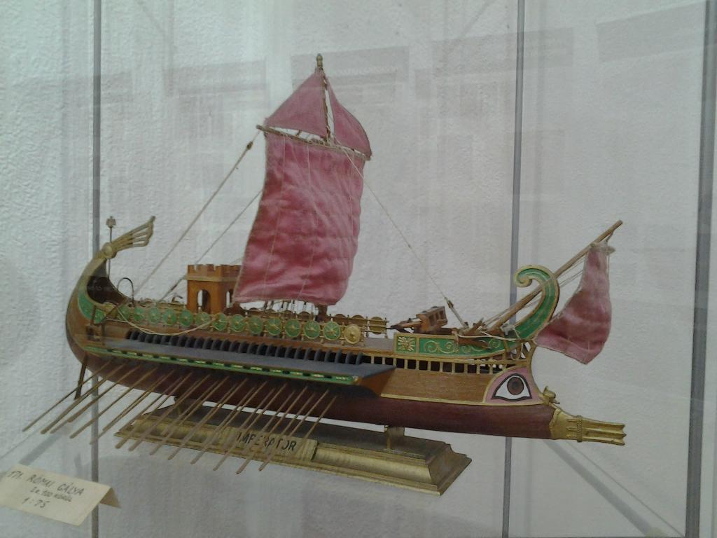 Illustration for article titled Emberfejeket gurítanak kosárból a Dunába