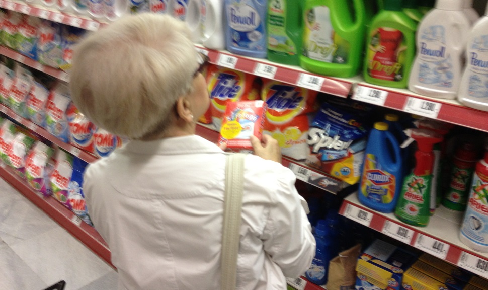 Illustration for article titled Páran lézengtek a hírhedt Sparba szervezett flashmobon