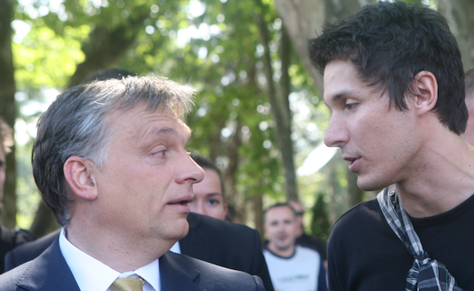 Orbán és Tarlós is hazudott melegügyben a megmarkolászott Plankó riporternek