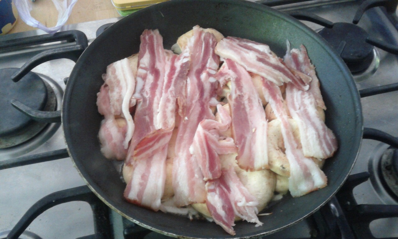 Illustration for article titled “Én megpróbálom meztelenül” - részeg Cink-ródsó percről percre