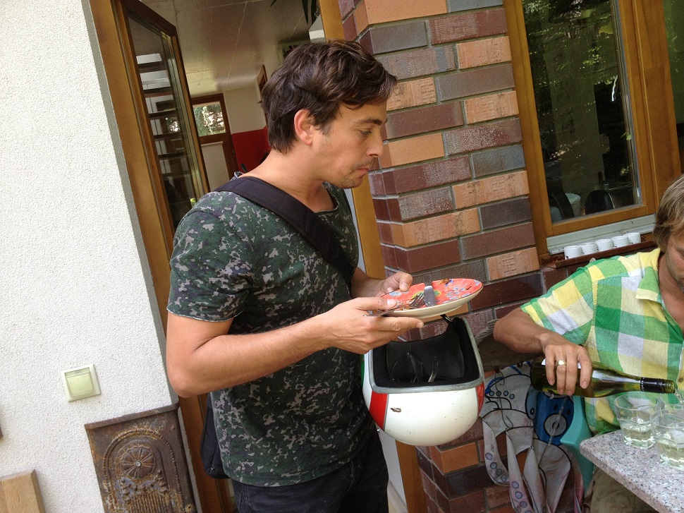 Illustration for article titled “Én megpróbálom meztelenül” - részeg Cink-ródsó percről percre