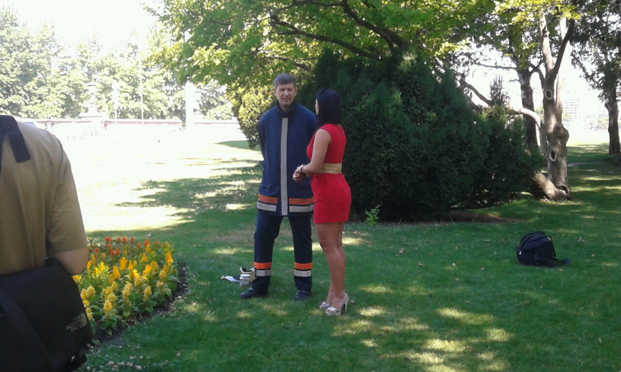 Illustration for article titled Árok Kornél másodpercekig égett, de egy buksza eloltotta