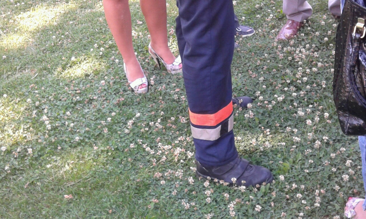 Illustration for article titled Árok Kornél másodpercekig égett, de egy buksza eloltotta