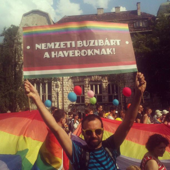 Illustration for article titled József szerint Elton John miatt van az egész! - Pride percről percre