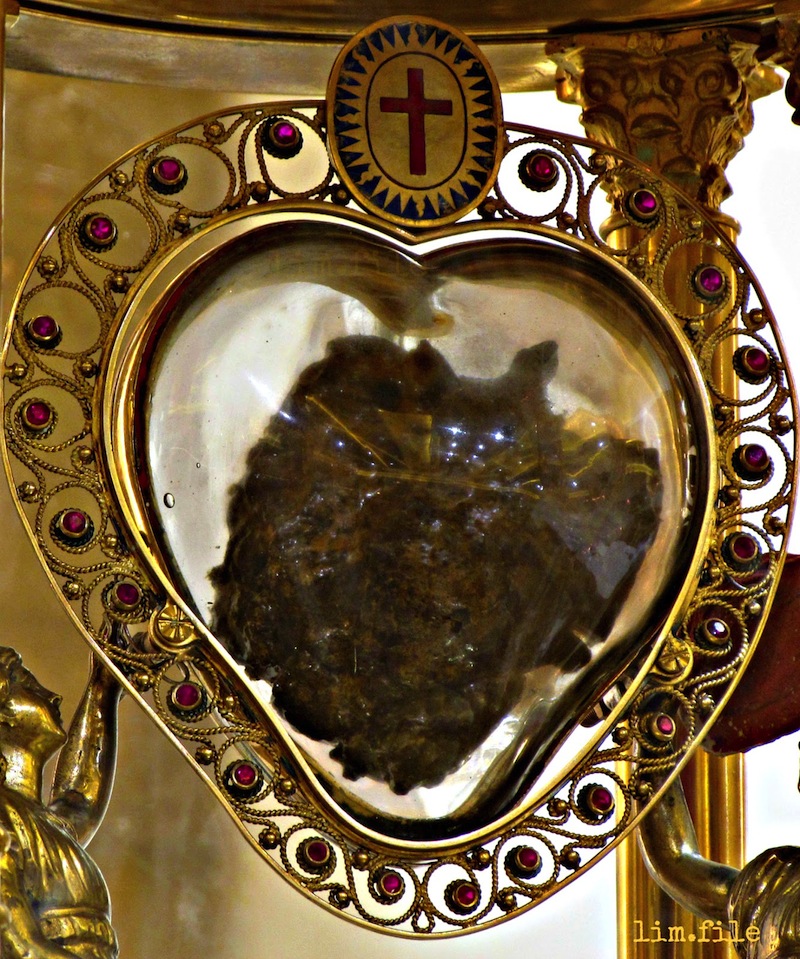 Illustration for article titled Ilyen egy 800 éves emberi nyelv - hátborzongatóan csodálatos ereklyék