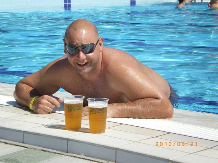 Illustration for article titled R.I.P. Csacse - elhunyt a győri punkénekes