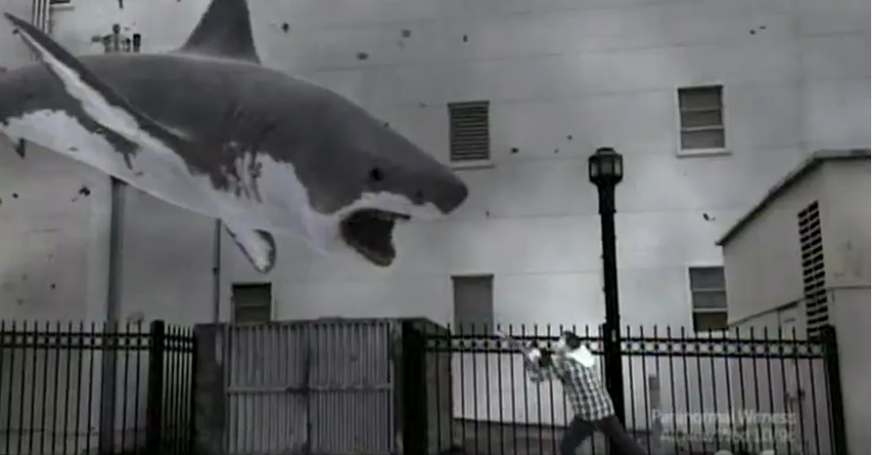Itt a SharkNado teljes láncfűrészes jelenete!