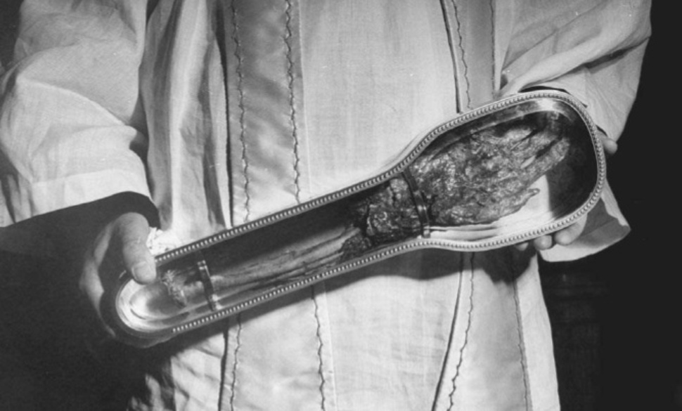 Ilyen egy 800 éves emberi nyelv - hátborzongatóan csodálatos ereklyék