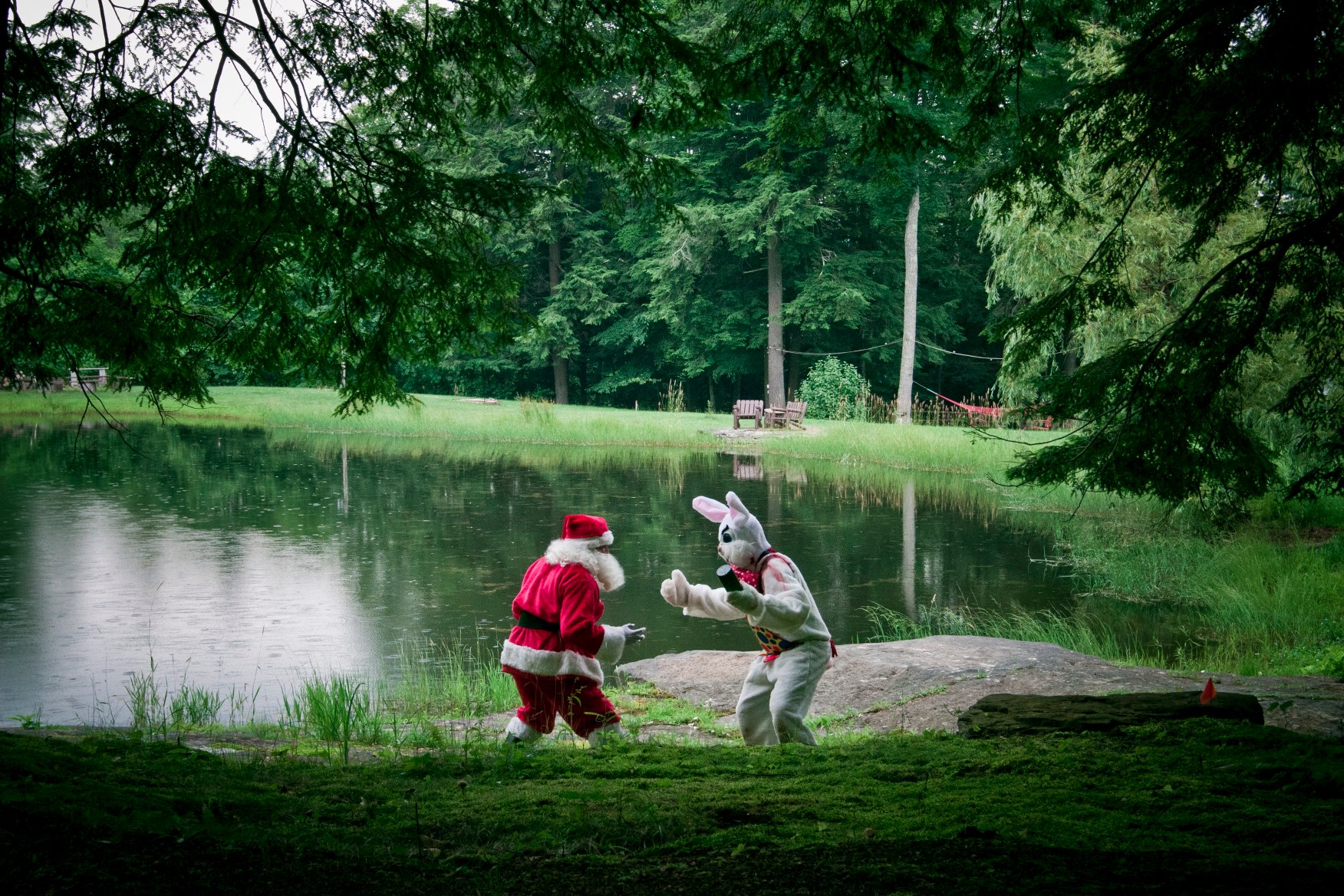 Mire való a tampon, miért átlátszó Cicciolina ruhája? Top 5 szülői kamu