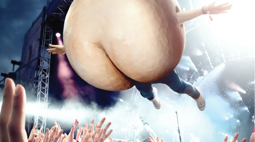 Hatalmas repülő fenék a litván fesztivál arca