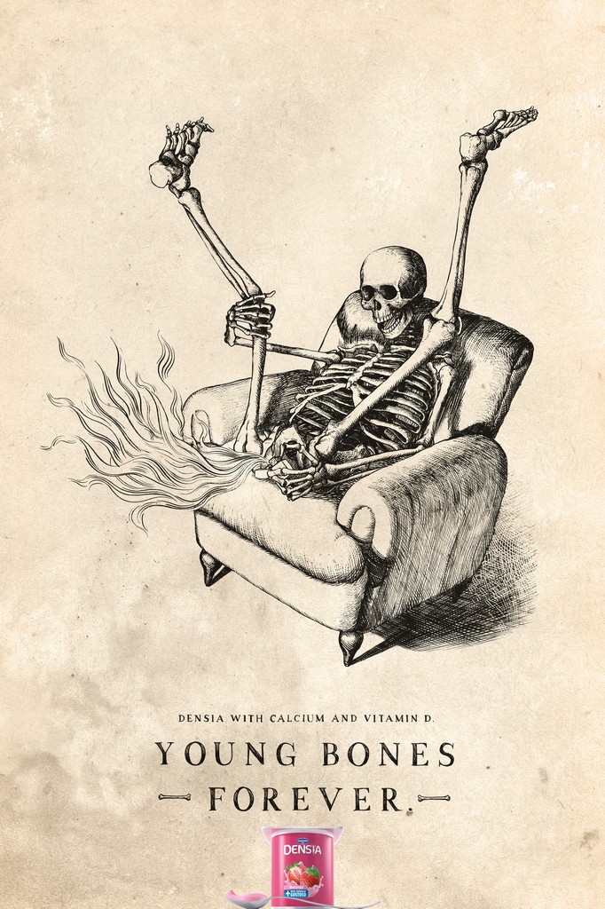 Fingó csontvázzal reklámozzák a Danone joghurtját