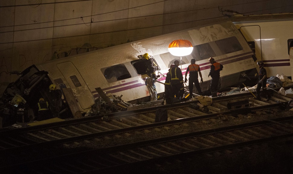 Már 77 halottja van a Dante-szerű spanyol vonatkatasztrófának