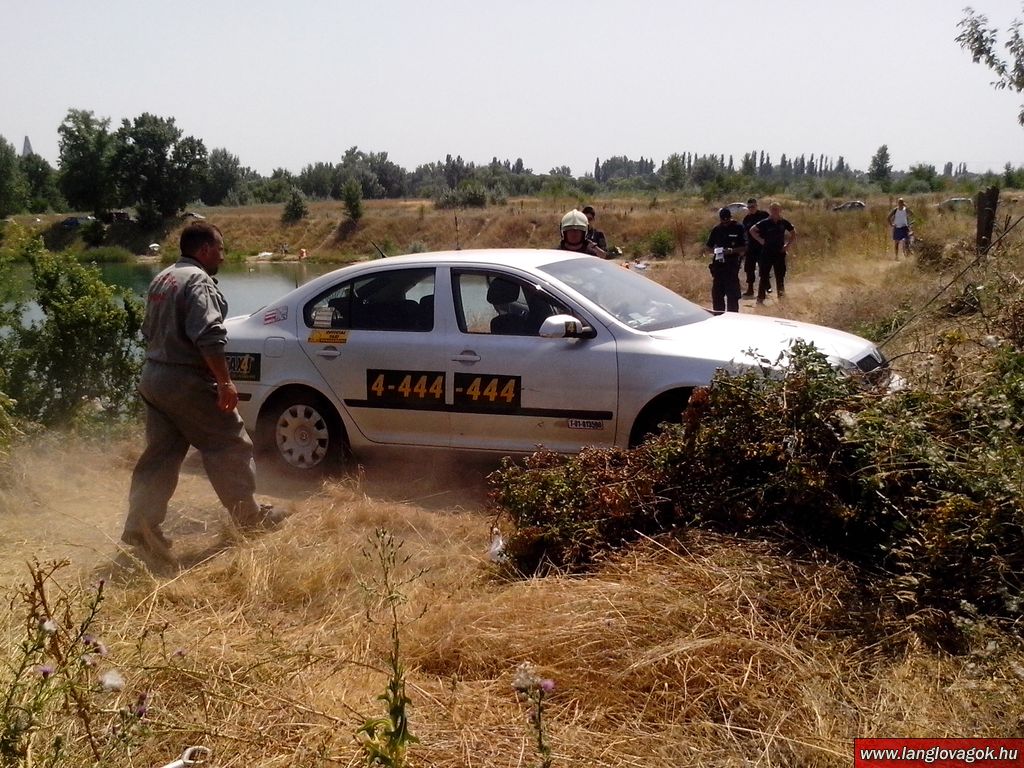 Illustration for article titled Hé haver, kihúztuk a taxid egy bányatóból, minden oké?