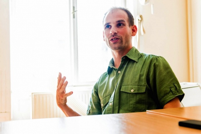 Koronaékkőnek nevezte a 444.hu-t Kardos Gábor, és óvatosan spéderezett