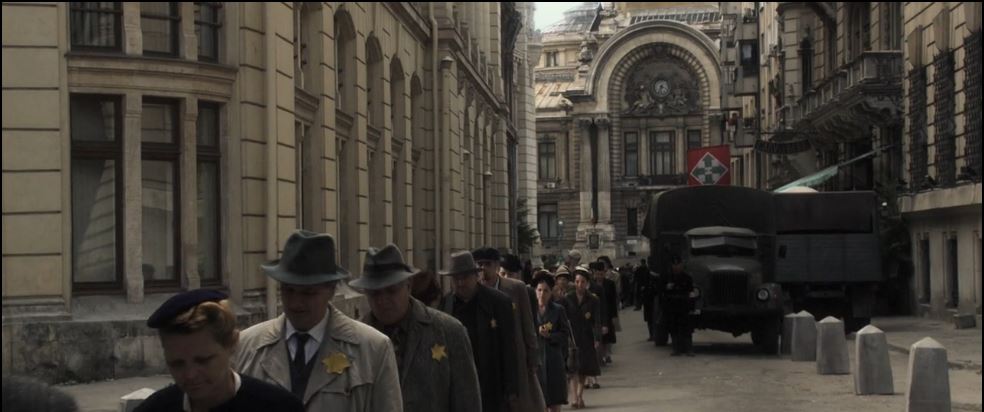 Illustration for article titled Uramisten, lelövik Horthy Miklóst!