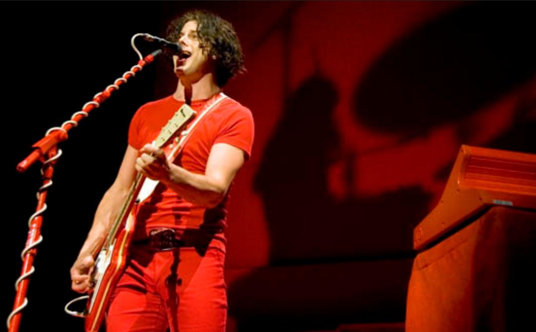 Miért szekálják a piros nadrágos férfiakat?