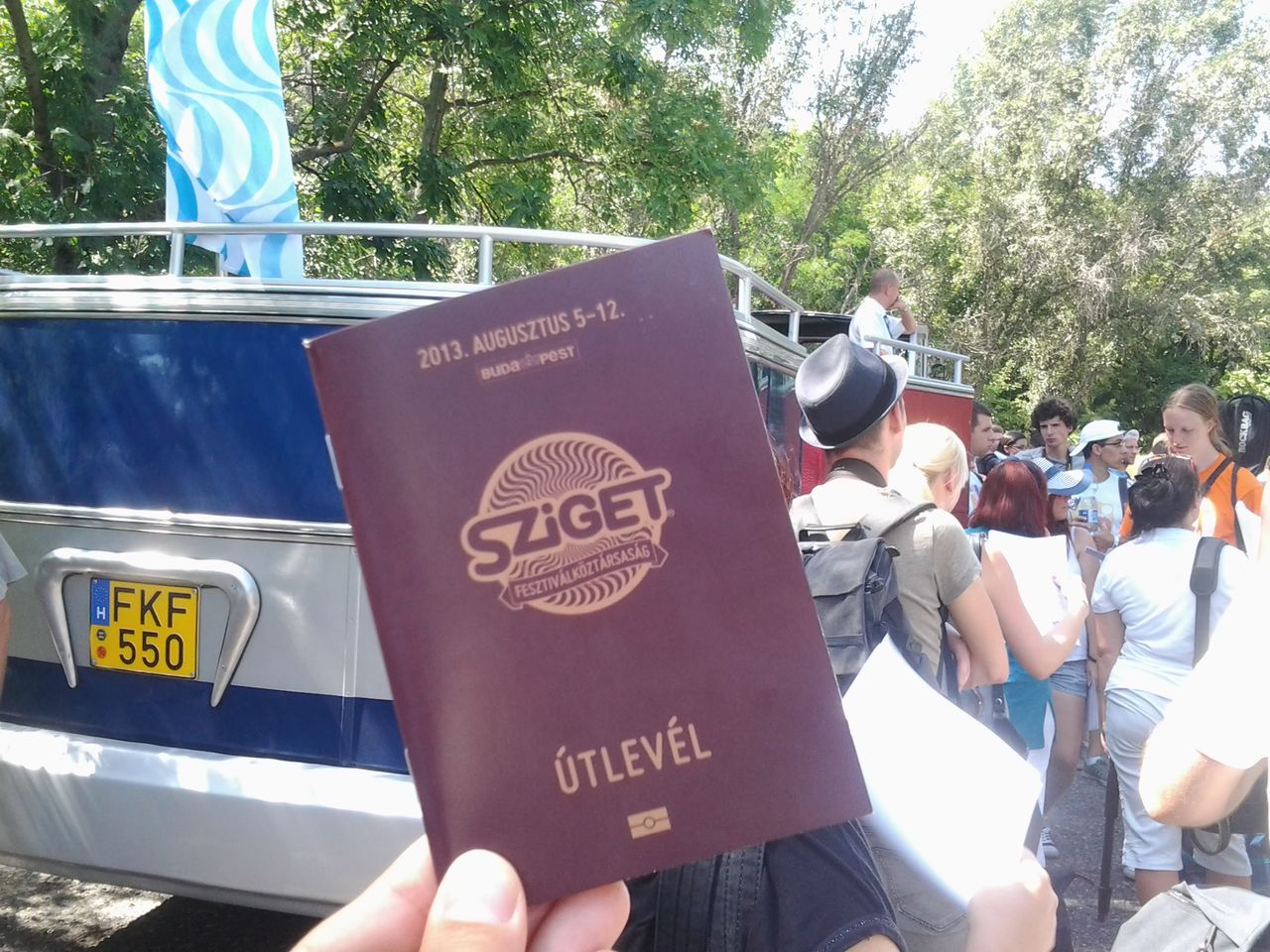 Illustration for article titled Tarlós István jó bulizást kíván!