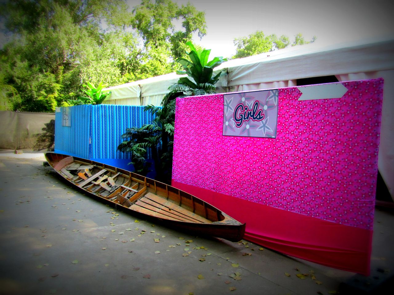 Hatalmas partizuhanyzó épült a Szigeten. Vajon lesz benne gruppenszex?