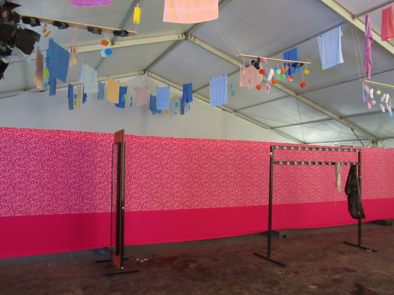 Illustration for article titled Hatalmas partizuhanyzó épült a Szigeten. Vajon lesz benne gruppenszex?