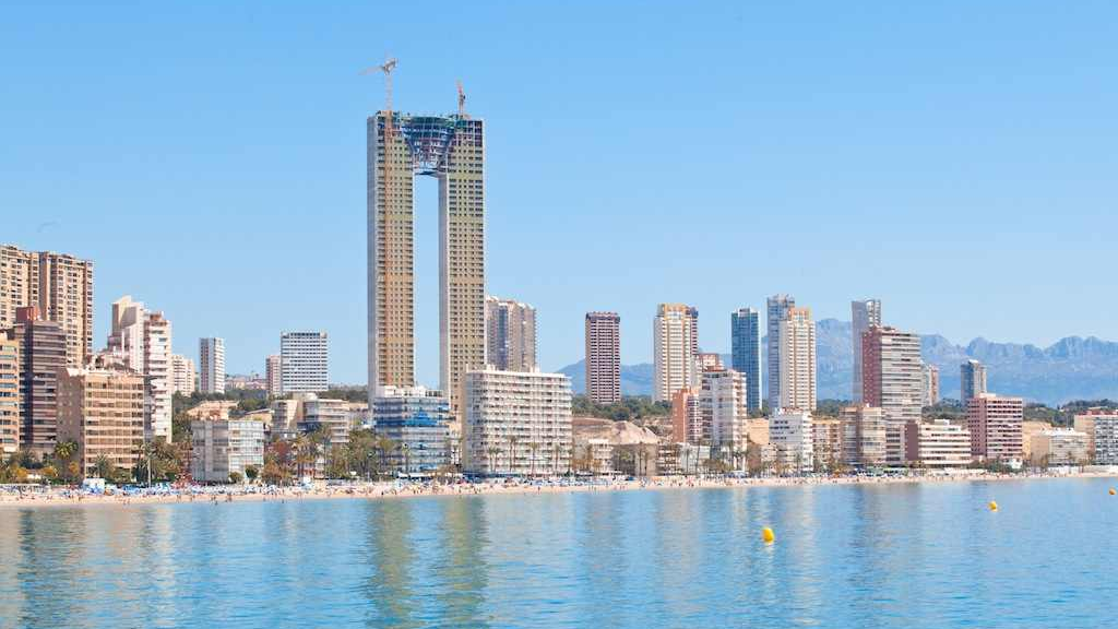 Kihagyták a liftet a negyvenhét emeletes felhőkarcolóból