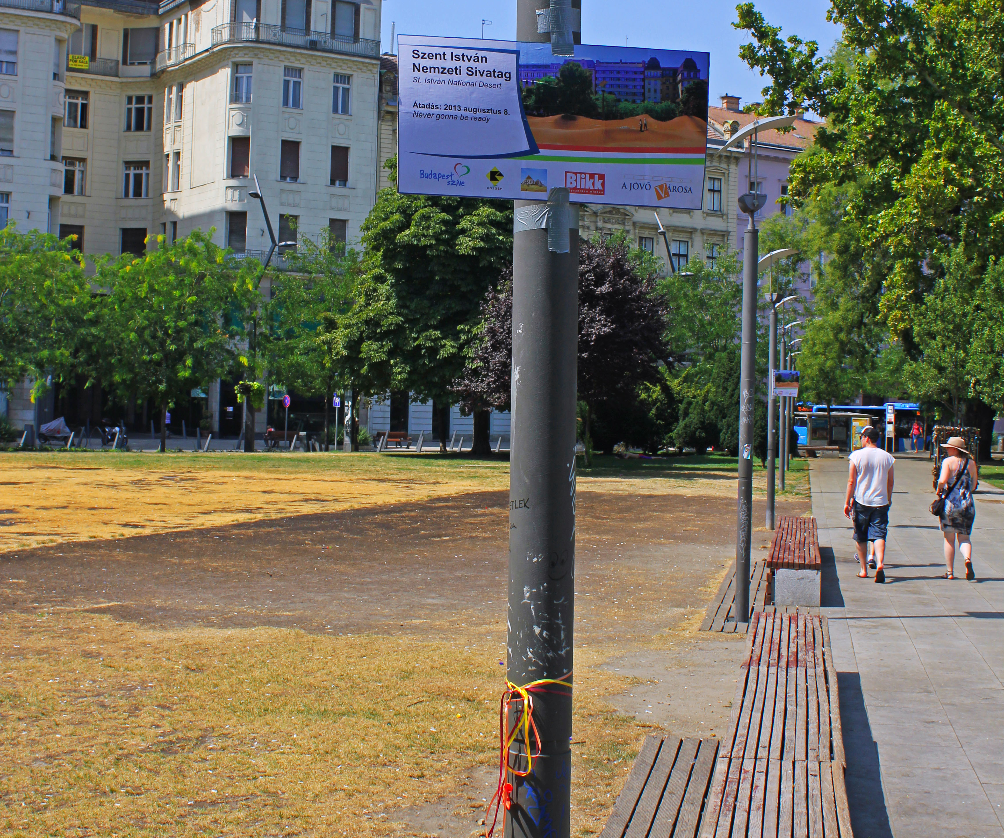 Illustration for article titled Szent István Nemzeti Sivatagra keresztelték át az Erzsébet teret