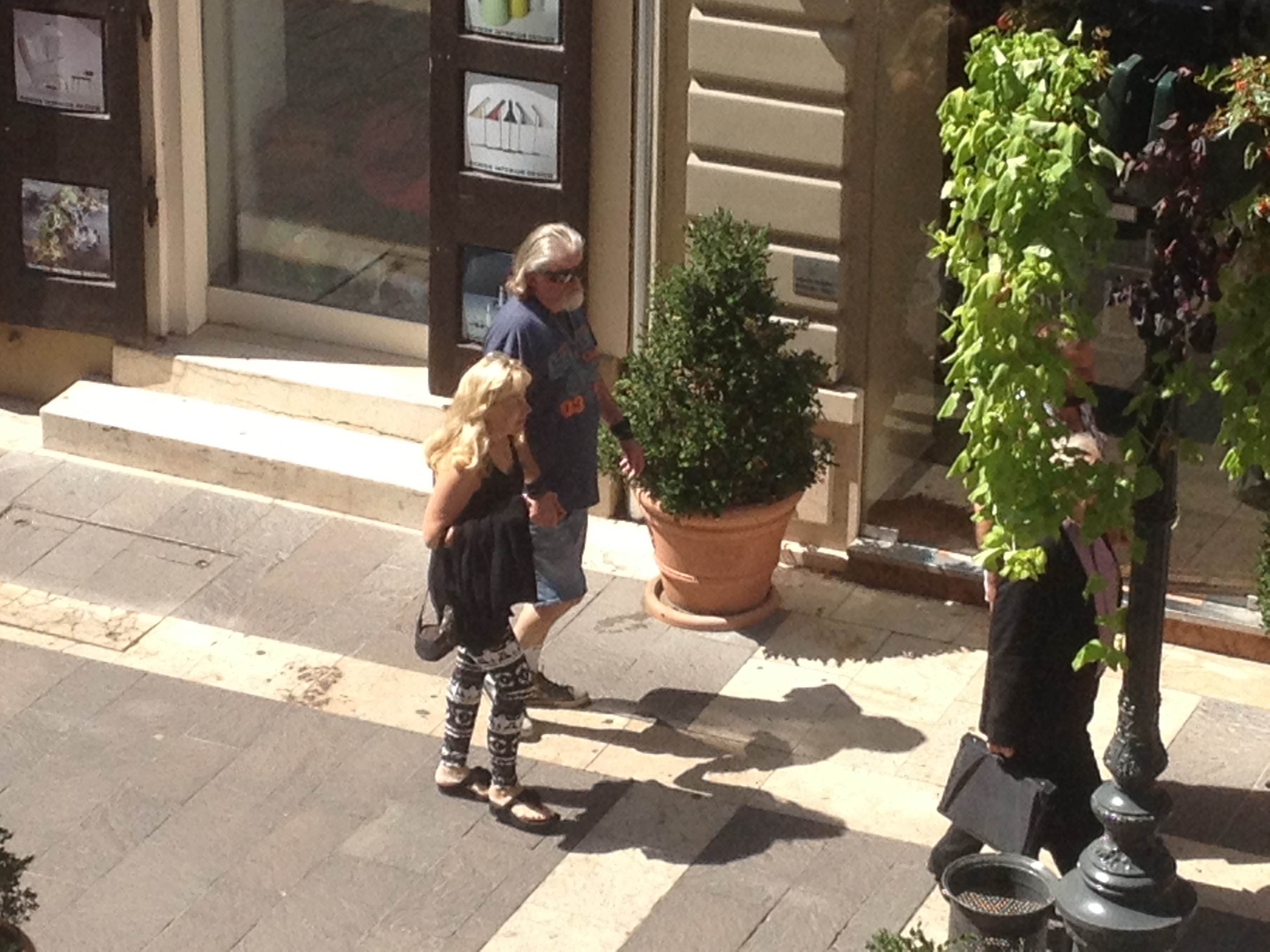 Joe Eszterhas itt grasszál a belvárosban