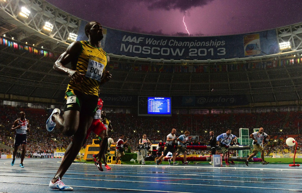 Hihetetlen fotó: Bolt épp világbajnok lesz a háttérben egy villámmal