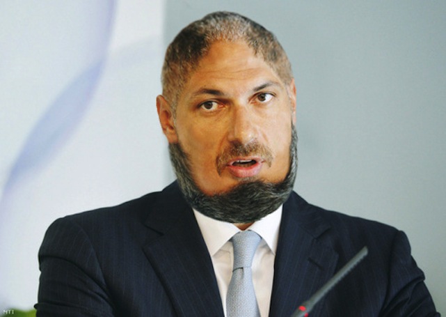 Lázár János máris tovább alakította az arcszőrzetét!