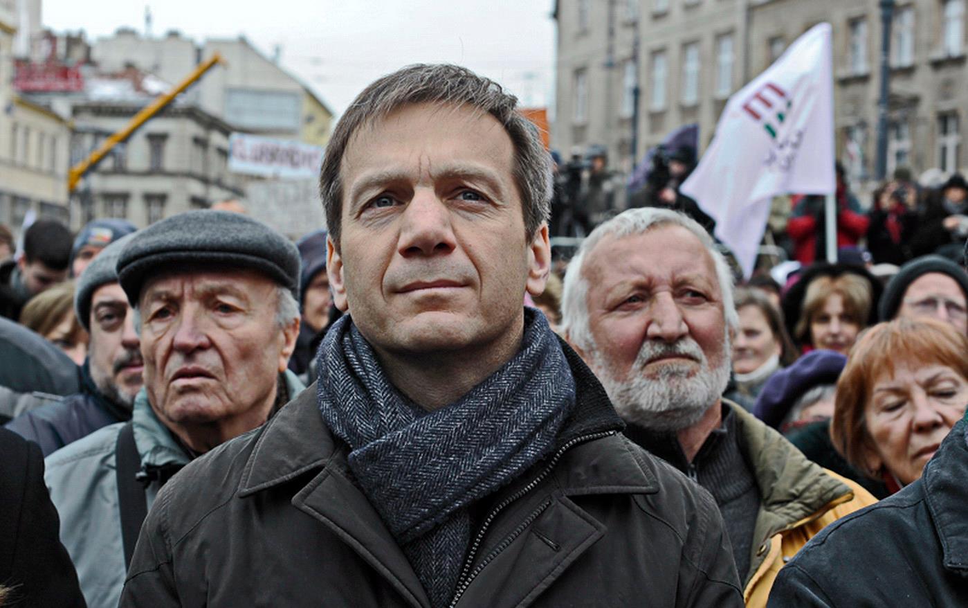 Bajnai Gordon kőember marad örökre