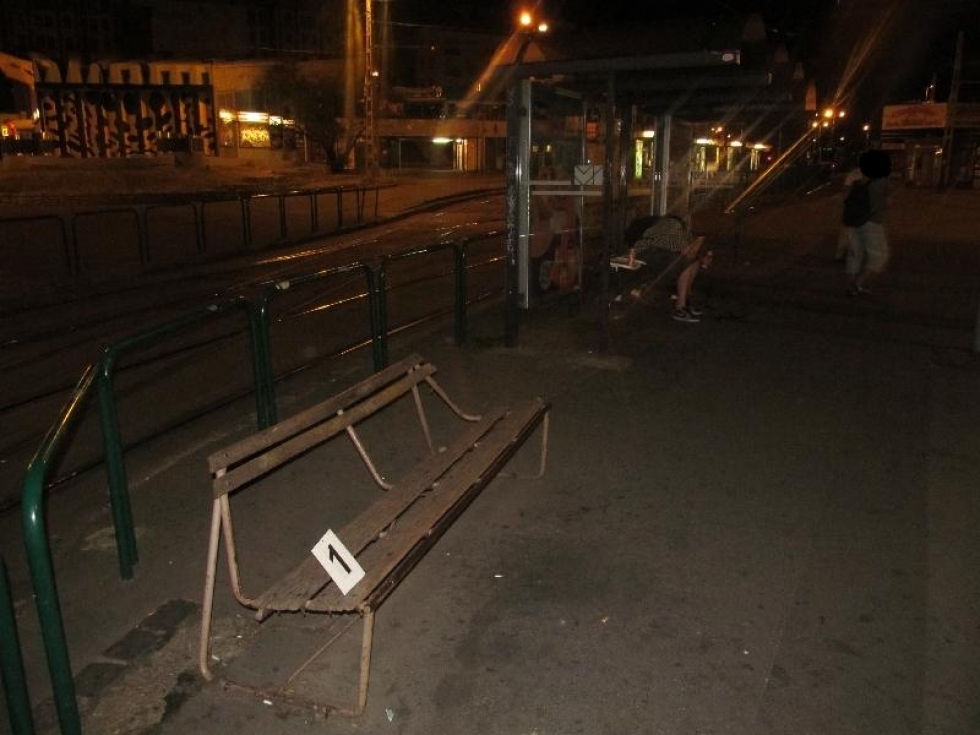 Illustration for article titled 1, azaz egy dollárt rabolt a férfi Budapesten, rögtön elkapták