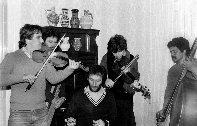 Hevesi Tamás népzenészkori bajuszával ajánljuk a Magyar Dal Napját