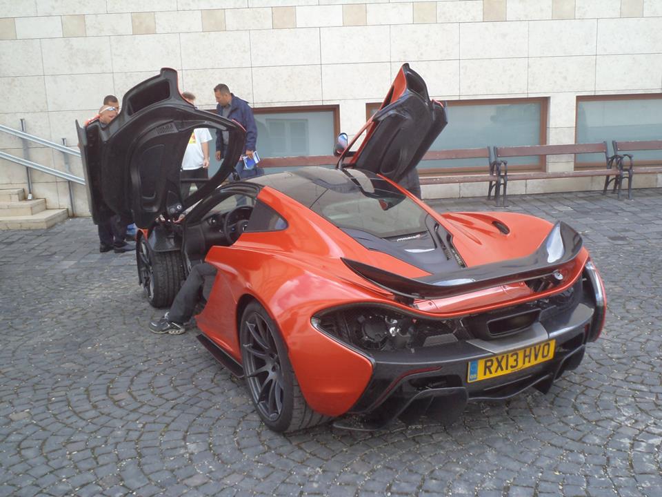 Illustration for article titled 363 millió forintos csúcsautó furikázik Székesfehérvár utcáin