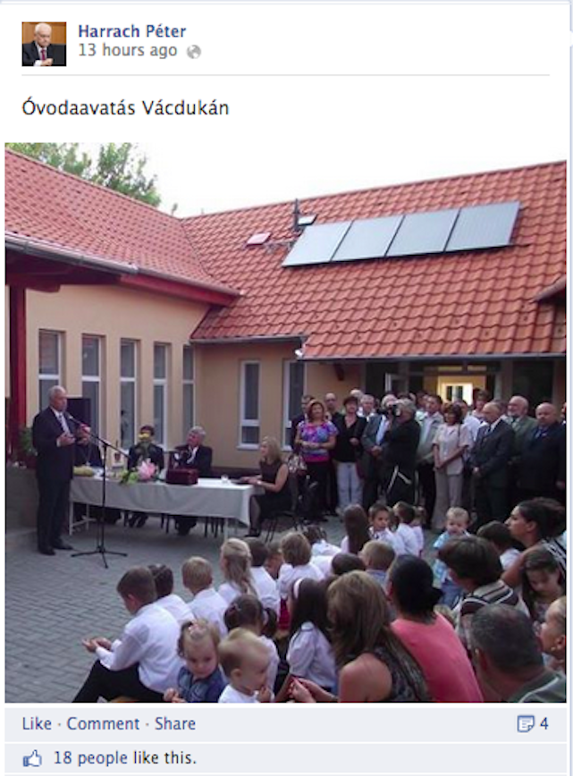 Illustration for article titled Az év döbbenete: lehet, hogy Harrach Péternek van humora?