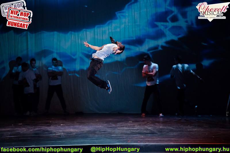 A Sólyom Airways járatait nem tudjuk, de a hiphopot már kaserolják