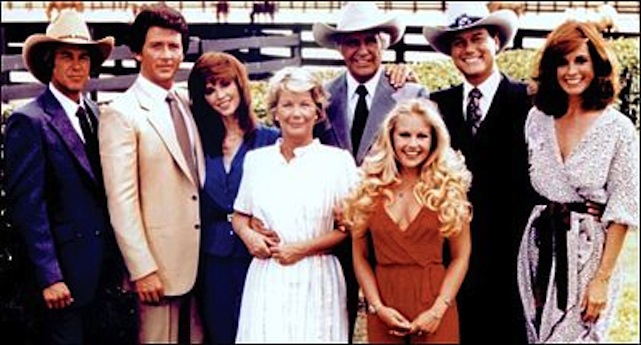 Autót kap Orbán lánya a felcsúti polgármestertől nászajándékba