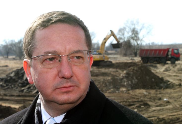 Melyik jobb: hőzöngő államtitkár vagy éneklő Karinthy Frigyes?