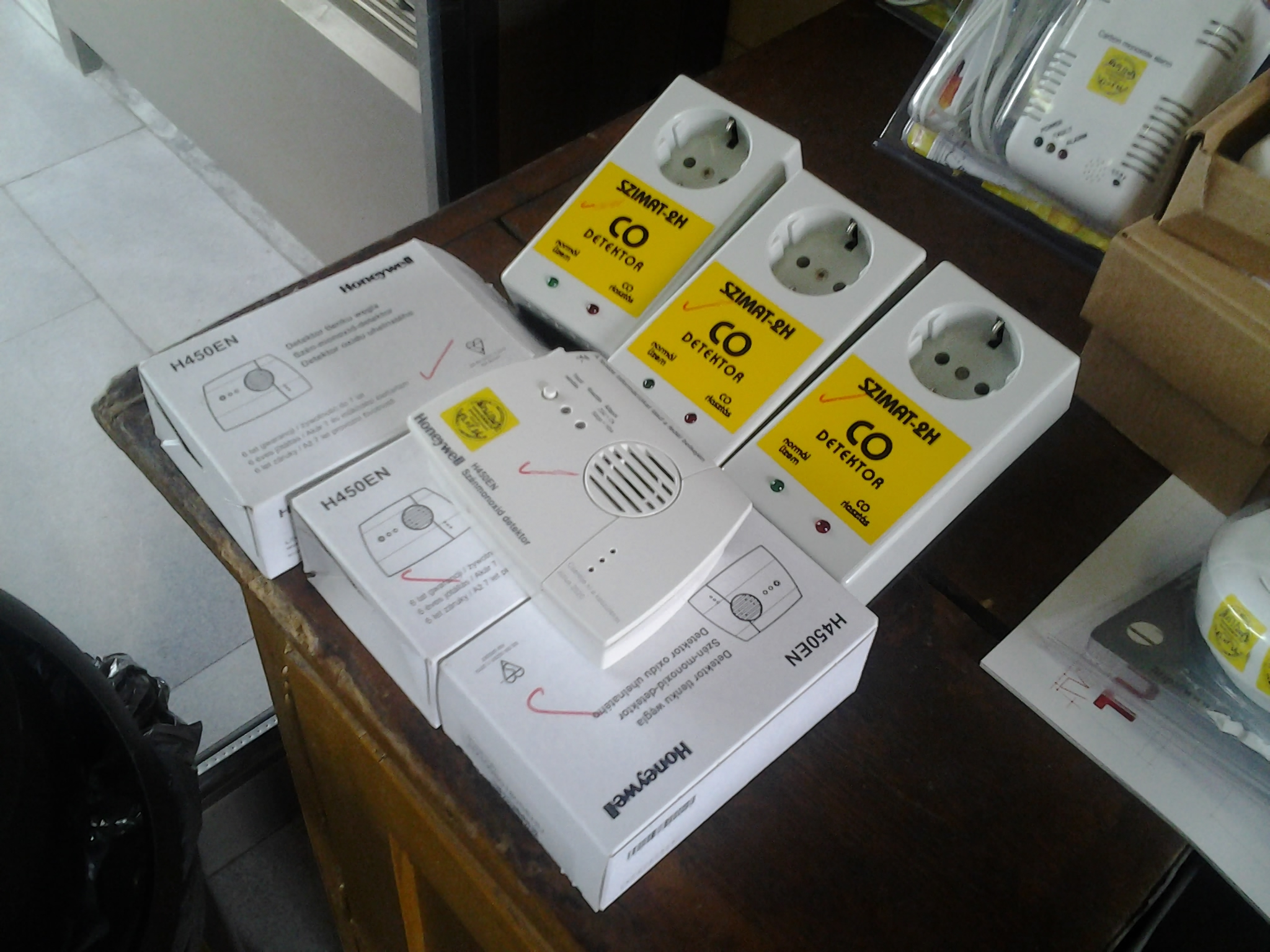 Illustration for article titled A CO-mérők többsége hajítófát sem ér! Simán meghalhatunk mellettük