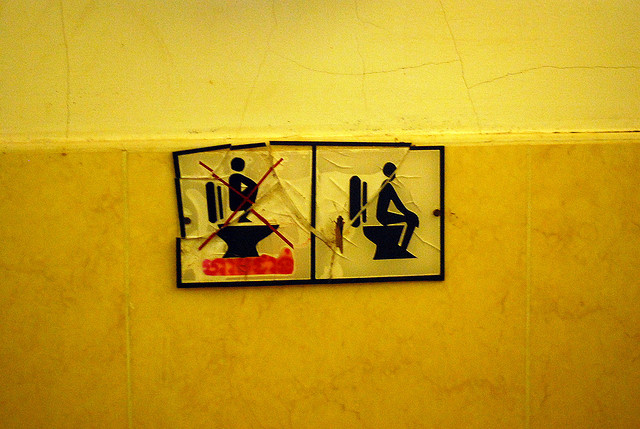 A Cink kérdez: mi a világ leghülyébb, legfeleslegesebb illemszabálya?