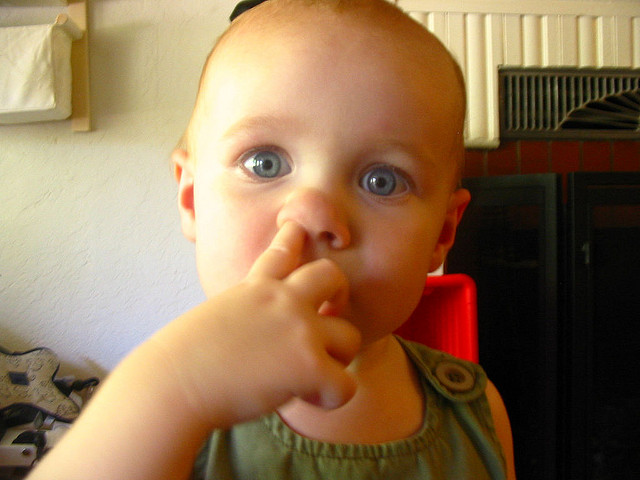 Orrtúrás vagy tegezés? A Cink kérdez: mi a legbosszantóbb illetlenség?