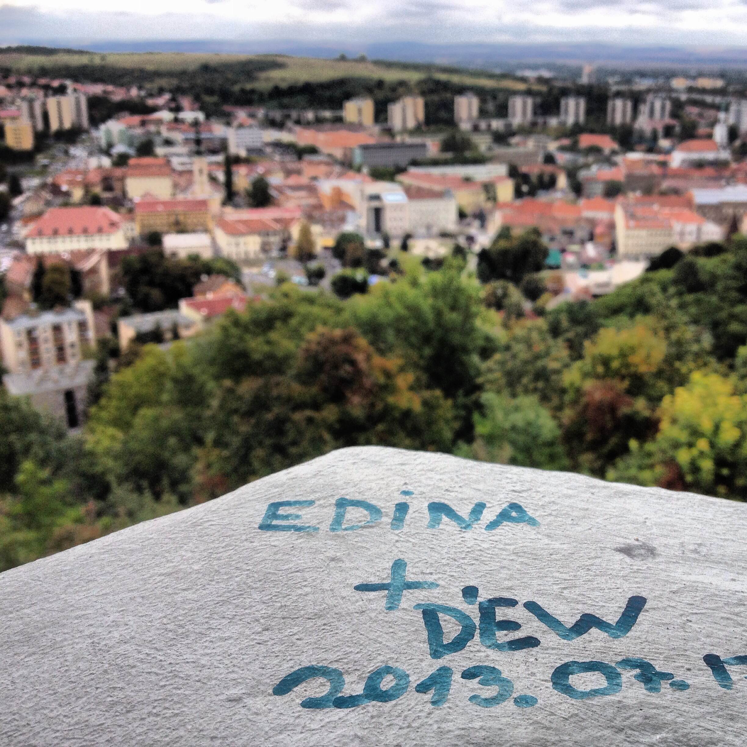 Illustration for article titled Elmentem partizni Miskolc titkos bulinegyedébe